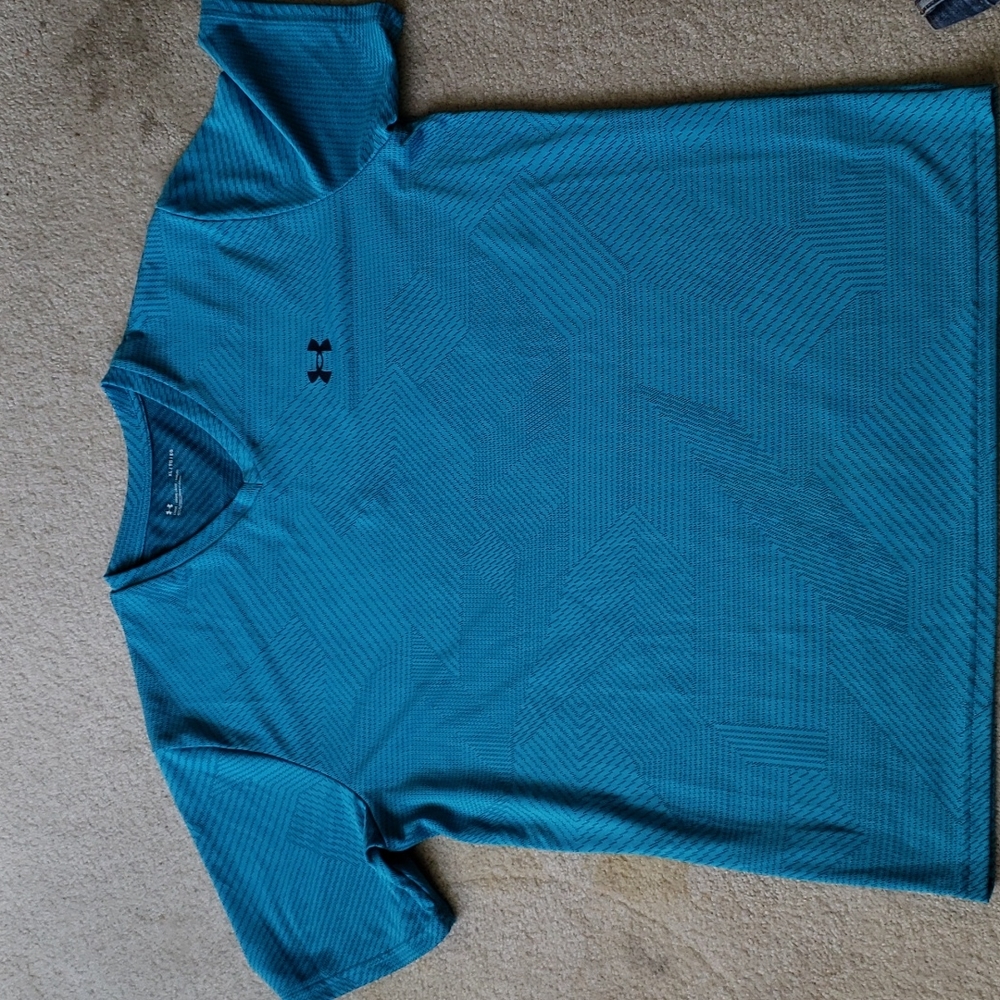 Under Armour Teal/Turqoise Blue XL Workout Top.